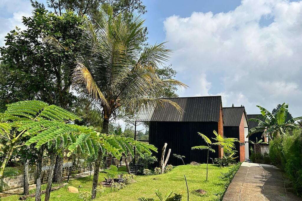 Bango Cabins Loft-2 Rooms Puncak Exterior photo